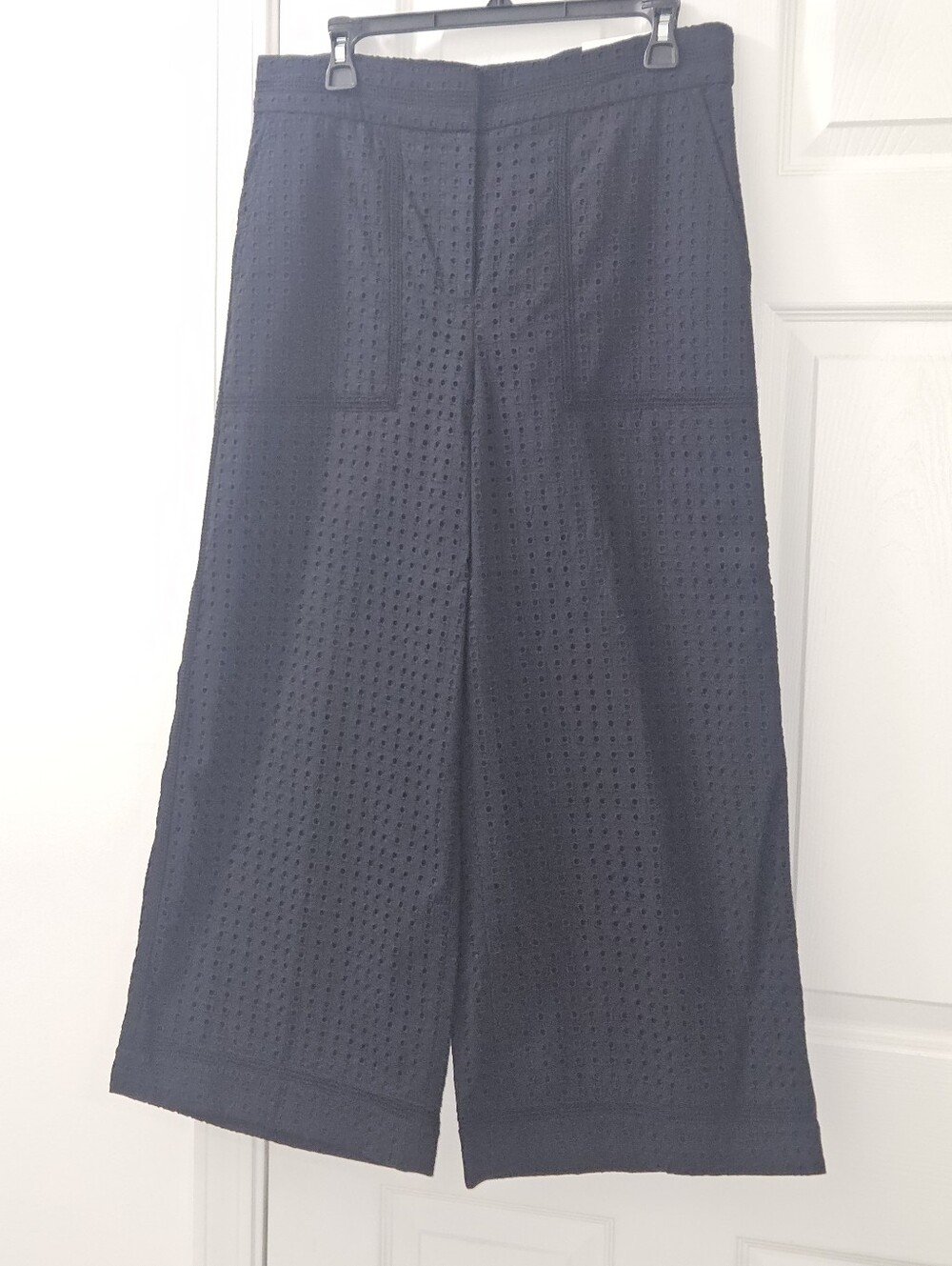 Ann Taylor Black Eyelet Wide-Leg Crop Marina Pants Sz10